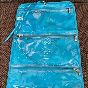 Travel Cosmetics Toiletries Hanging Bag Baggillini